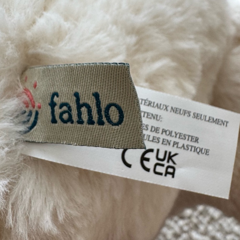 NWT Fahlo GPS Tracking Venture Polar Bear Plush Stuffed Animal - Picture 12 of 13